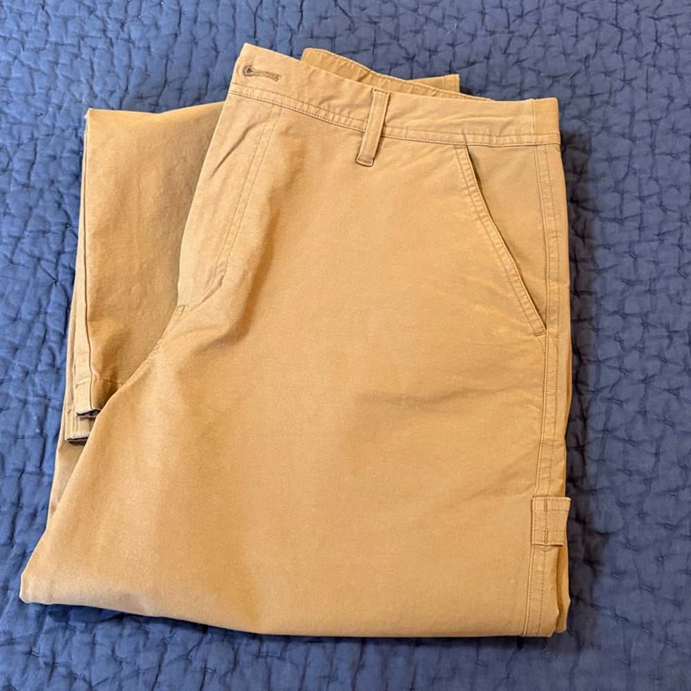 Vuori Women's Wide Leg Pants in Chocolate Brown - Picture 3 of 12